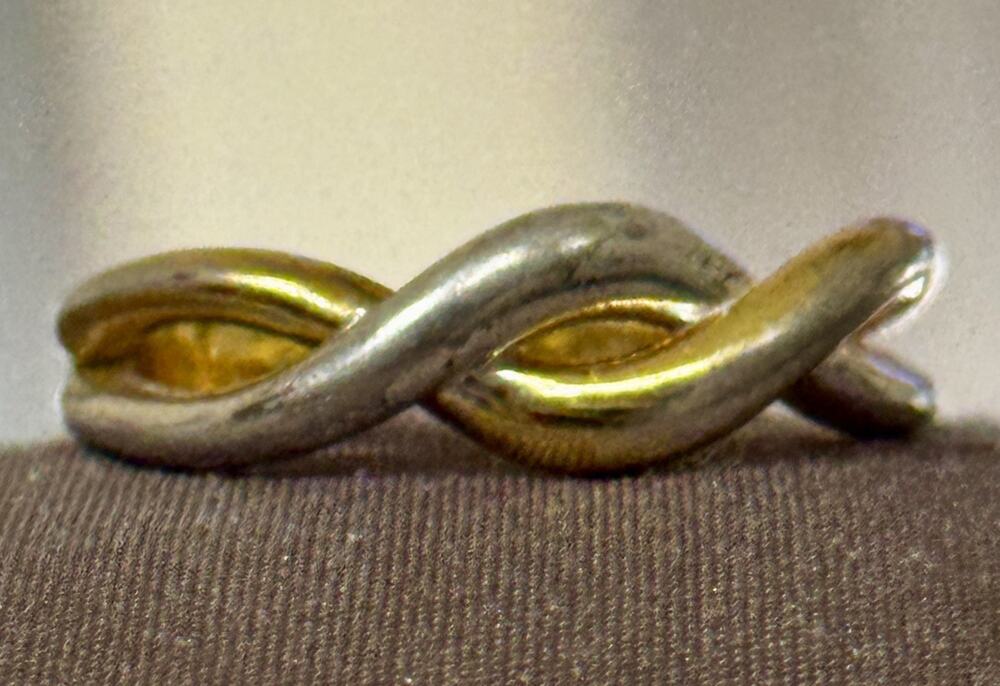 EVRY Jewels Two Tone Infinity Crossover Ring Gold Silver Tone Size 10